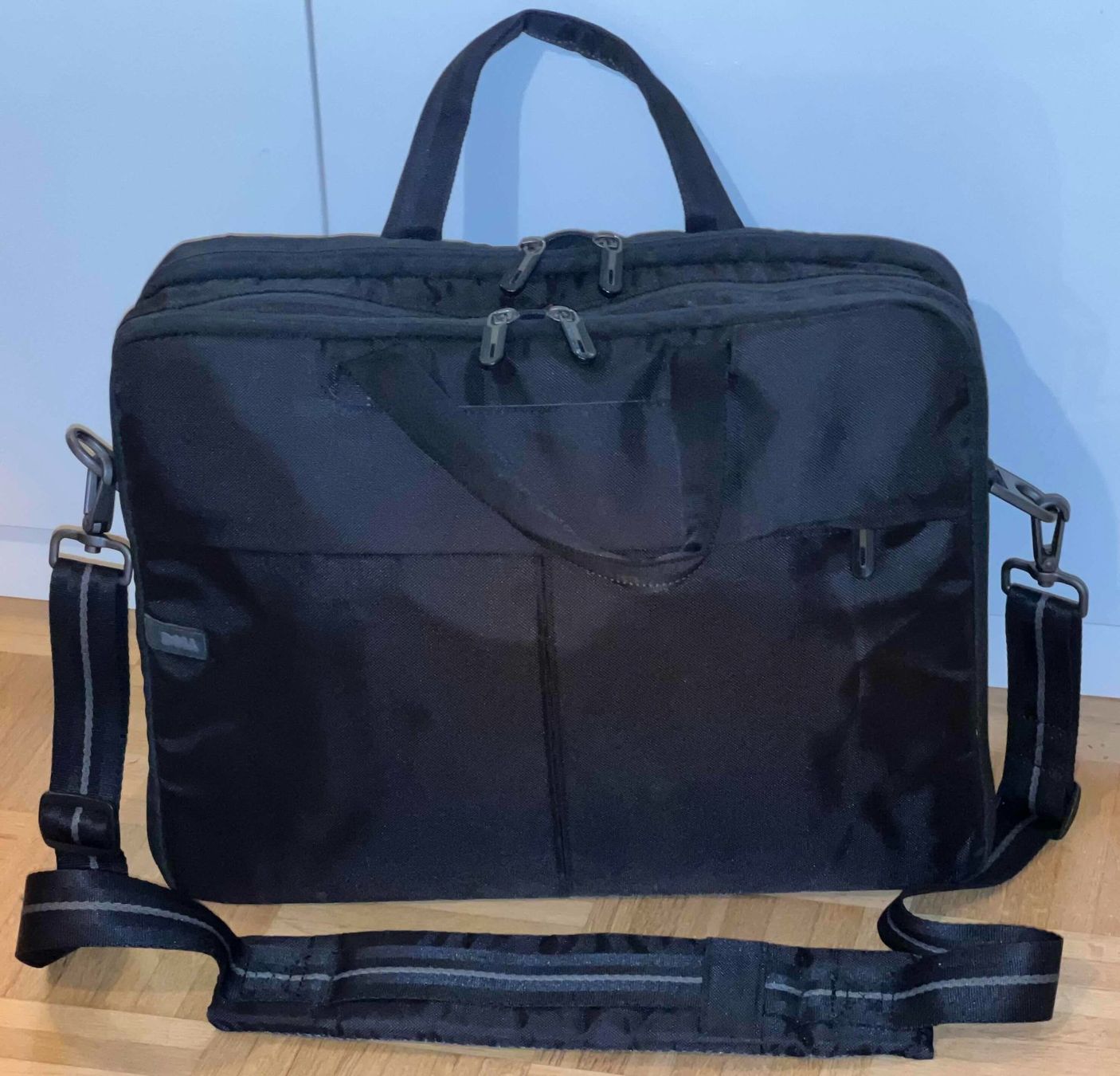 Dell Taschen: Dell Laptoptasche Tasche – Gebraucht aus Zürich von dojoal64