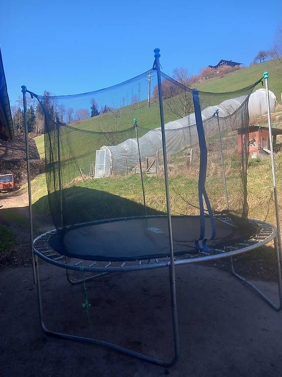 Trampolini: Trampolin 3m Durchmesser – Usato da Heiligenschwendi venduto da Simba099