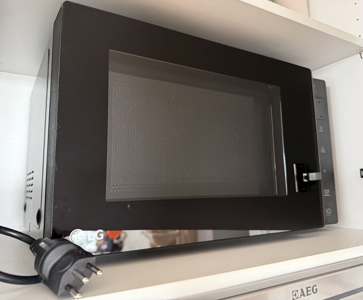 LG Backöfen: Microwave LG MS2535GIB NeoChef – Gebraucht aus Pratteln von phi_2b8n