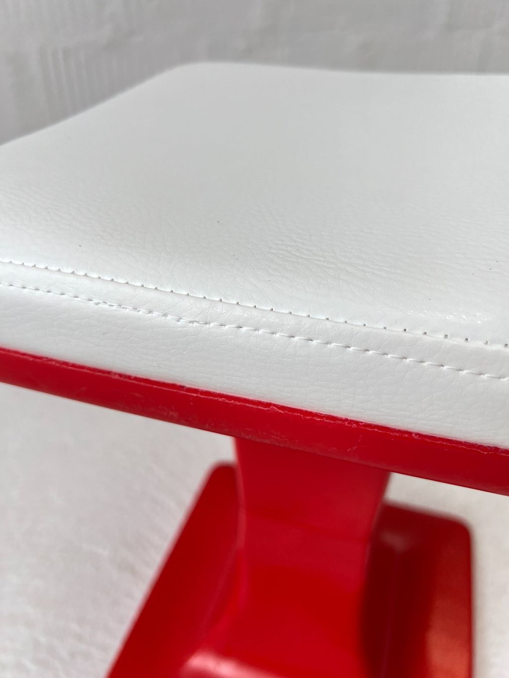 Sgabelli: Midcentury Hocker - Plastik – Usato da Walzenhausen venduto da stilvollwohnen 3