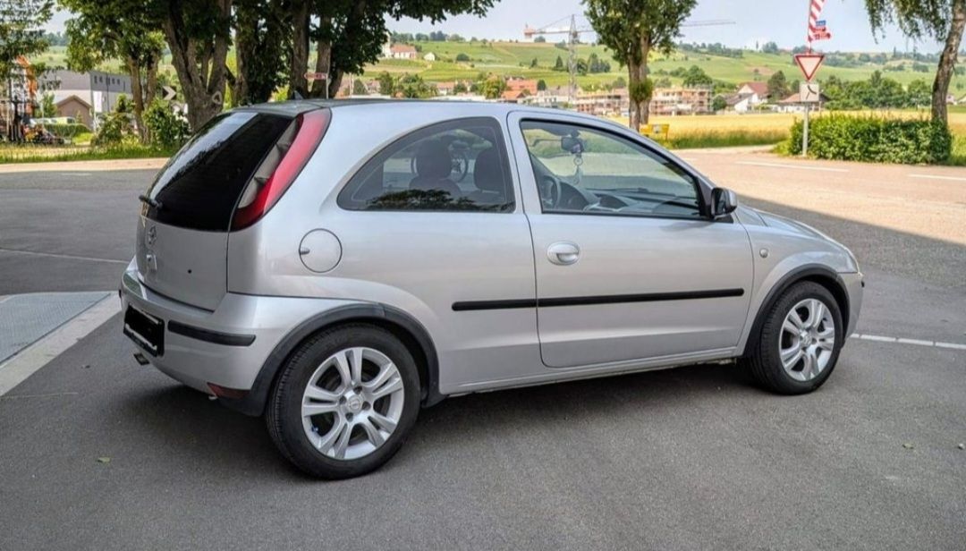 Opel Automobili: Opel Corsa C 1.2 TP Enjoy – Usato da Pfäffikon ZH venduto da toolio 5
