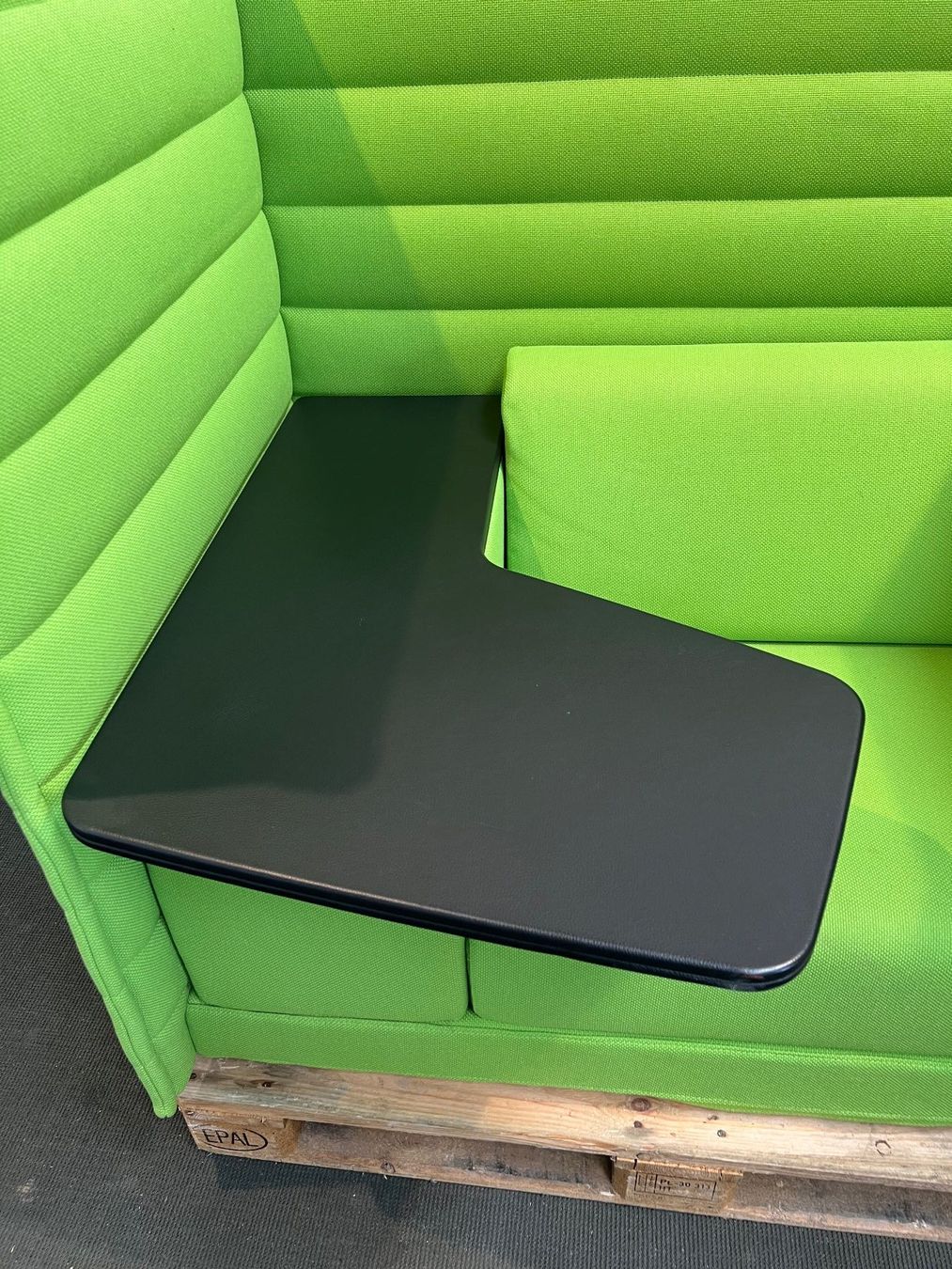 Vitra Sofas: 006 VITRA Alcove Work Highback Sofa – D'occasion à Wangen an der Aare par TBYN 4