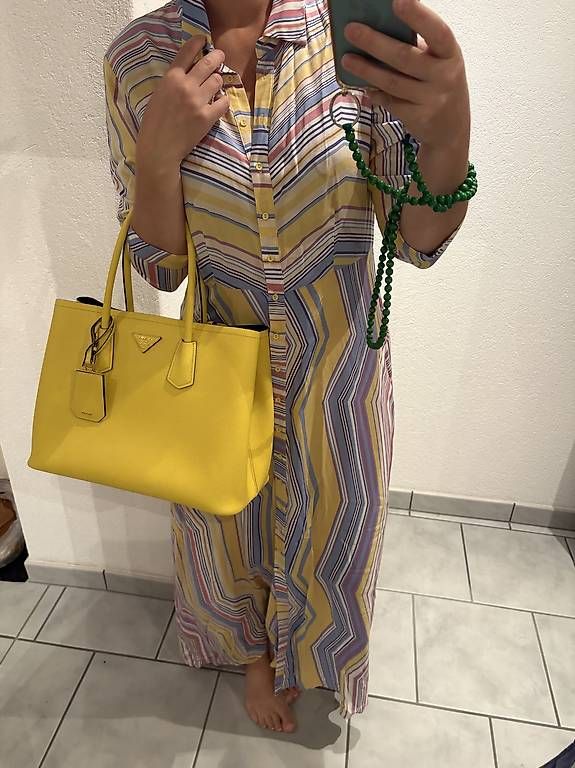 Taschen für Damen: Prada Saffiano Shopper  – Gebraucht aus Unterägeri von mar_96hk 1