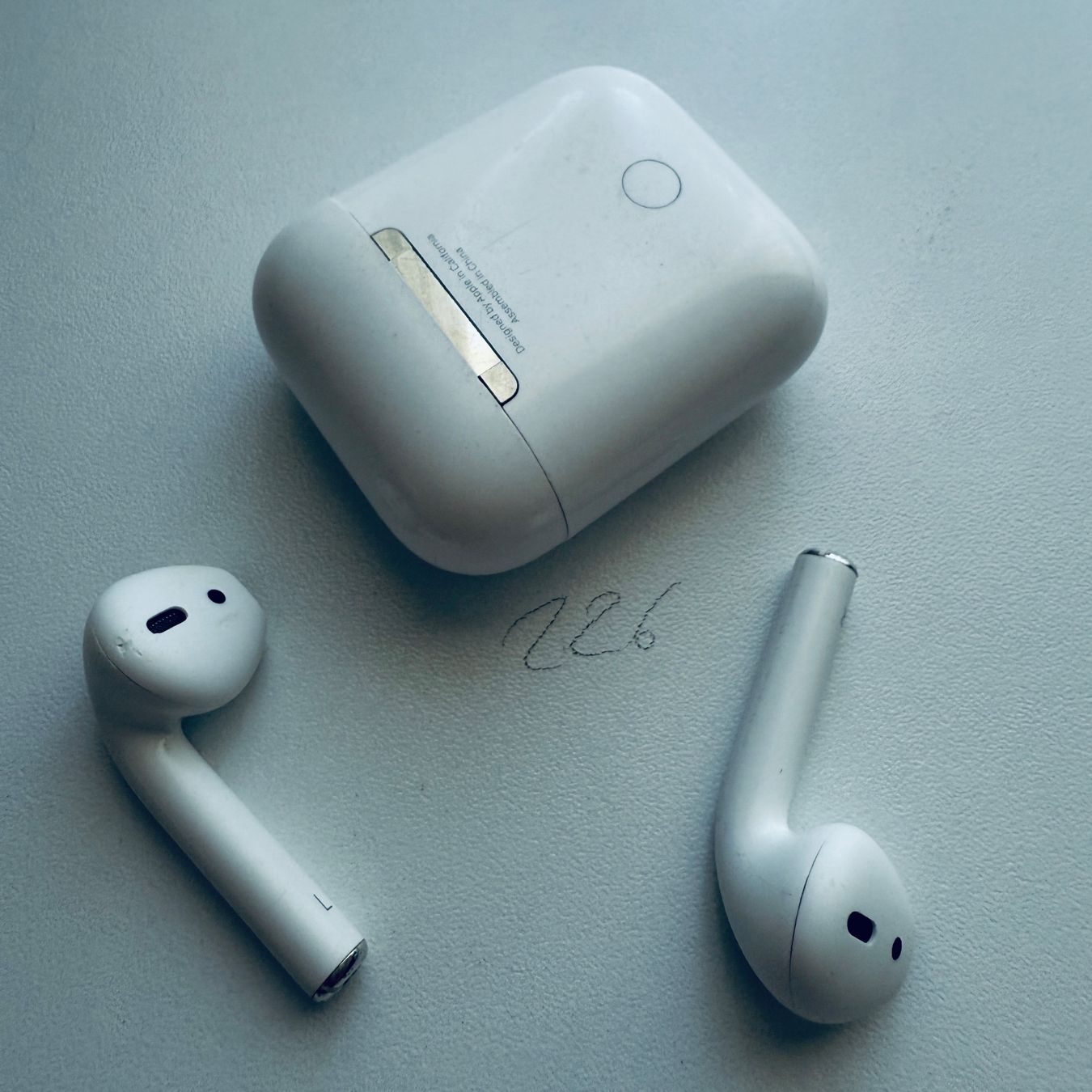 Apple Cuffie: Original Apple AirPods 2 Gen. Wireless Kopfhörer & Case – Usato da Basel venduto da MY.AIRPODS.SHOP 5