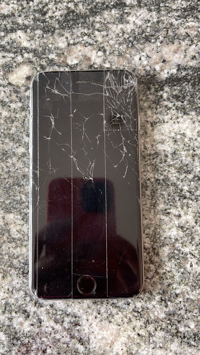 Apple Telefoni cellulari / Smartphones: iPhone 6, funktioniert – Usato da Matzingen venduto da carola71