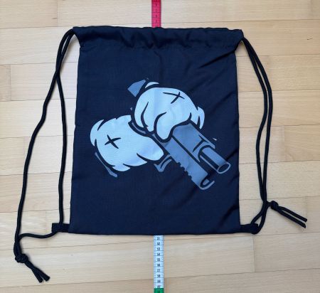 Gymbag mit Mickey Mouse Hände und Pistole, schwarz, black