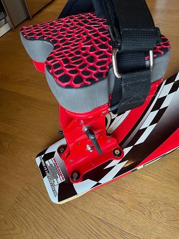 Tavole da surf e di nuoto: Sky Ski Hydrofoil, 2 Flügelsätze, Cinch-Set, Comptech Rack – Usato da Arbon venduto da Honemarc 4
