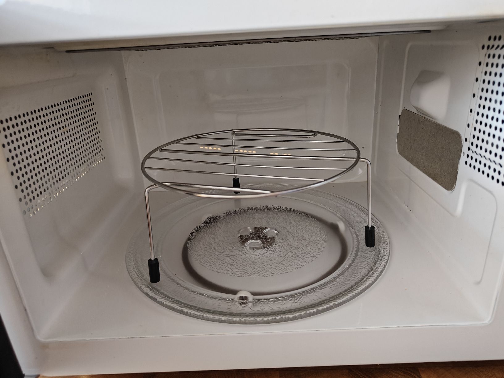 Mio Star Forni: Microwave MIOSTAR WAVE 100 – Usato da Hedingen venduto da oli_jhl5 2