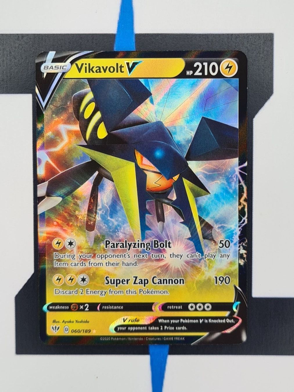 Pokémon Carte collezionabili: Vikavolt V DAA60 EN NM – Nuovo (secondo la descrizione) da Basel venduto da Zadoys
