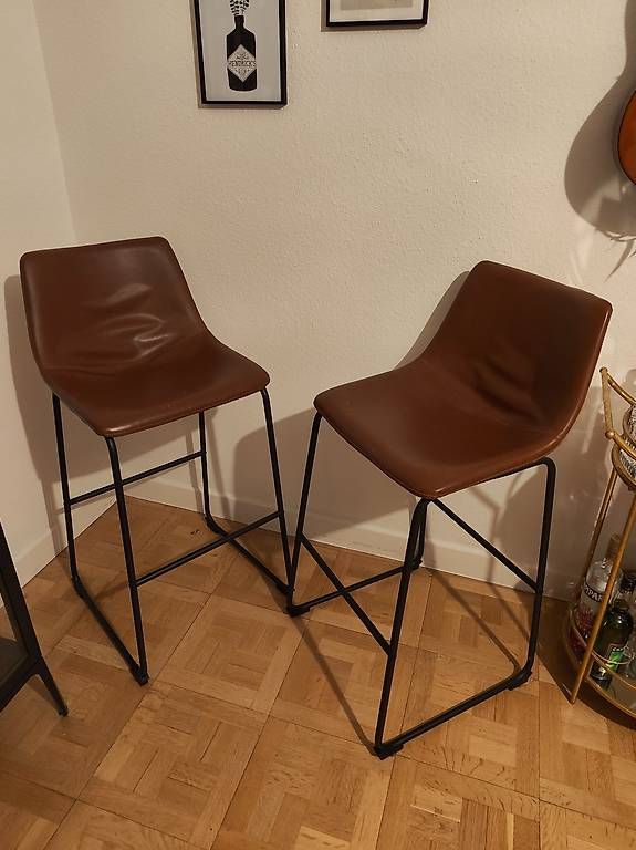 Set di tavolo e panche: Table + Chaises hautes – Usato da Genève venduto da valentin.dupanloup 2