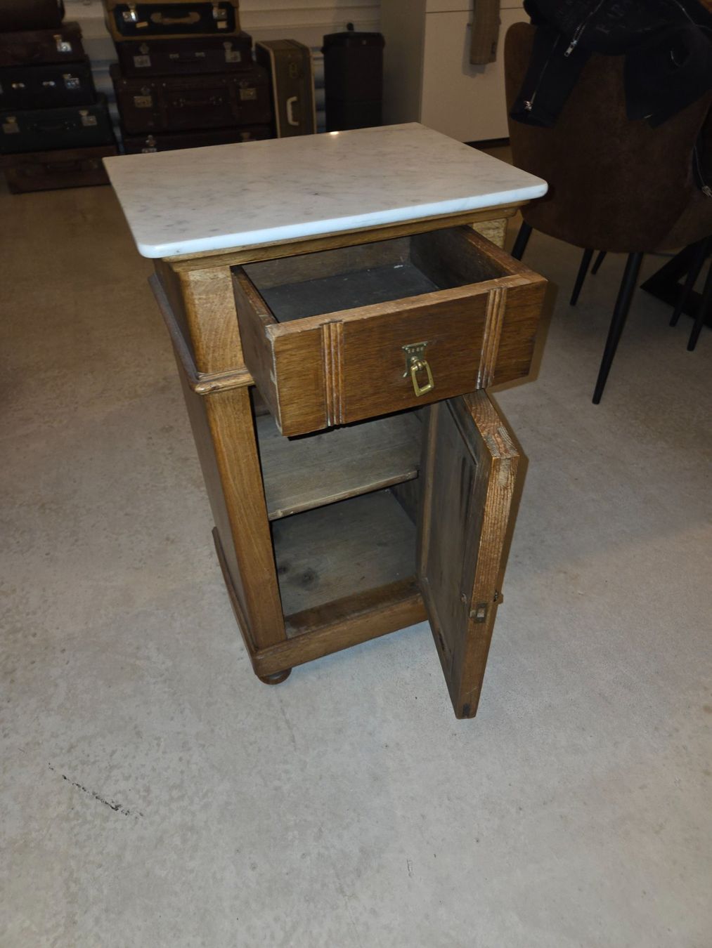 Comodini: Antikes Marmor Nachttischli, Holz – Usato da Hauptwil venduto da Ch.Wid 2