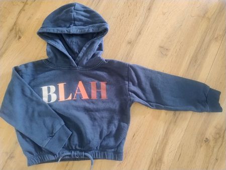 Cropped Hoodie, Grösse 116, Basic Needs, Top Zustand!