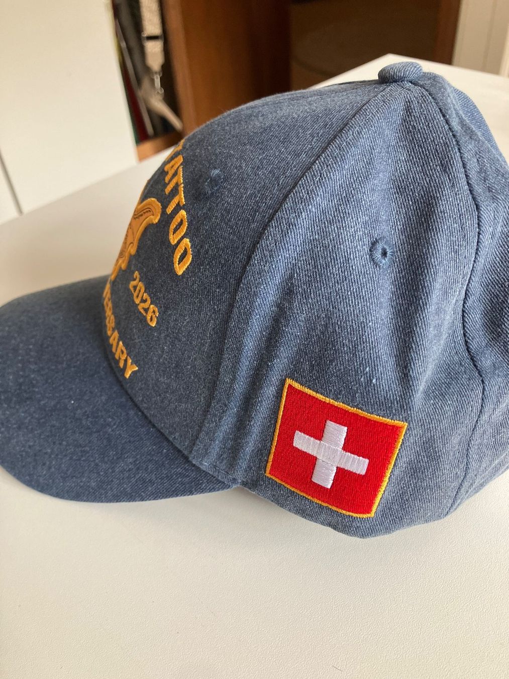 Autres vêtements & accessoires: Basel Tattoo Cape Neu Jubiläumsausgabe – Neuf avec emballage d'origine à Bättwil par Profi44 1