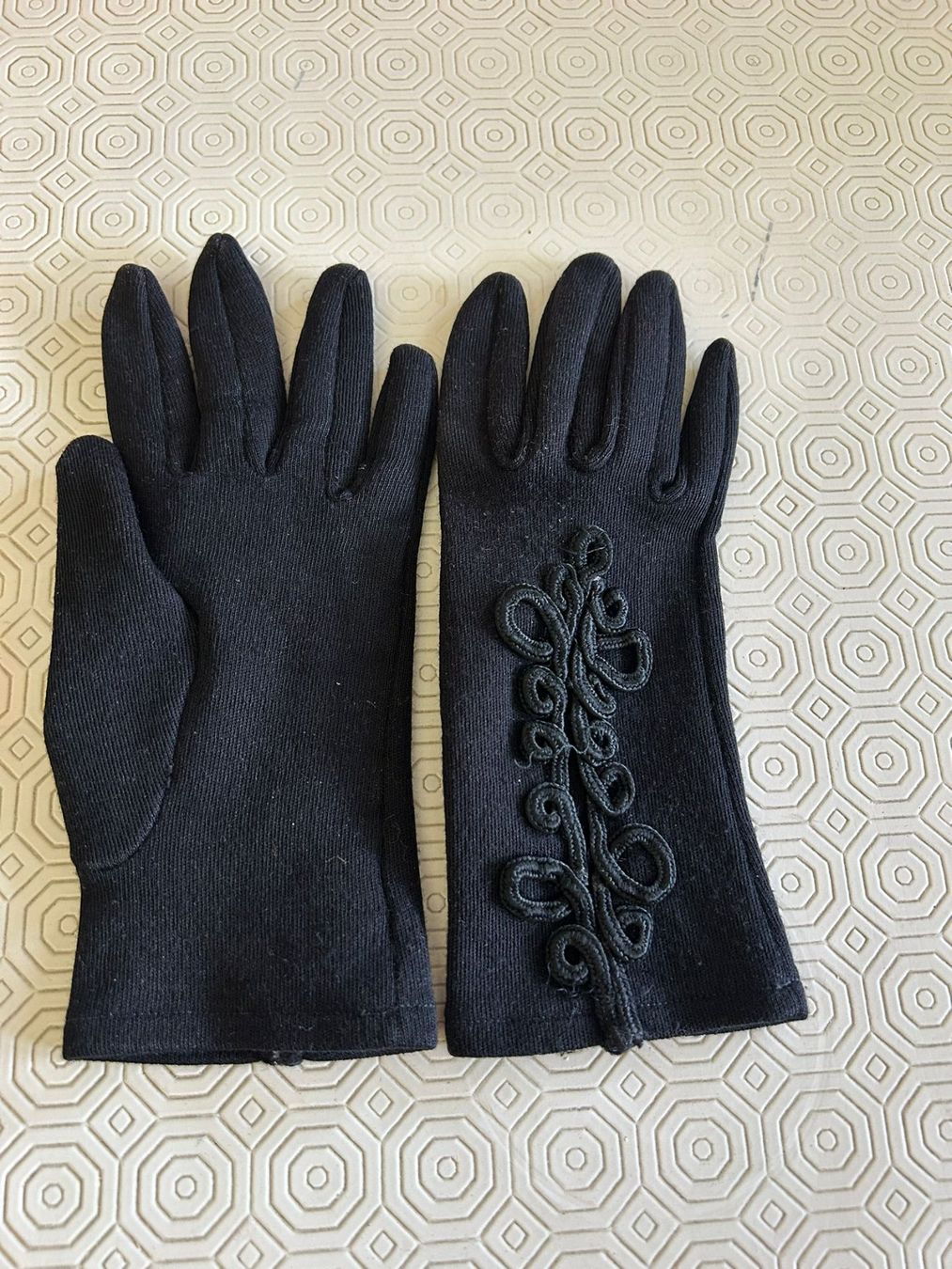 Handschuhe & Handstulpen: Guanti neri tg.M misto lana – Gebraucht aus Melano von H-Sara