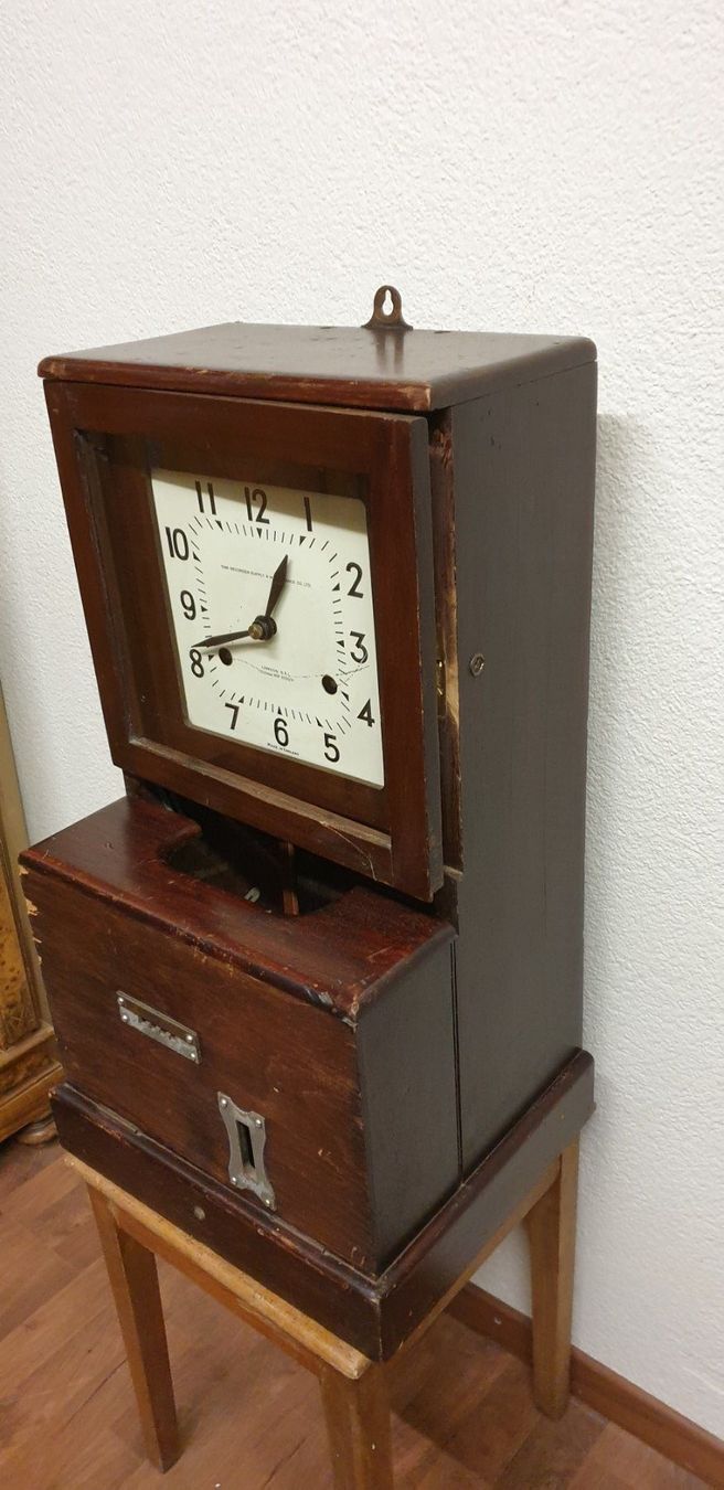 Orologi da terra & Orologi da parete: Antike Stempeluhr, Time Recorder London – Usato da Emmen venduto da Brockofsky 1