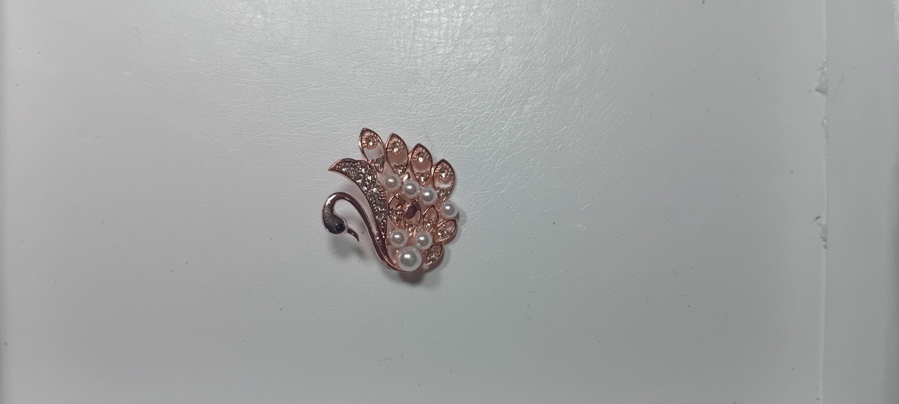 Broschen & Nadeln: modeschmuck,brosche,,mit kristall – Neu (gemäss Beschreibung) aus Basel von bij_5hqd 2