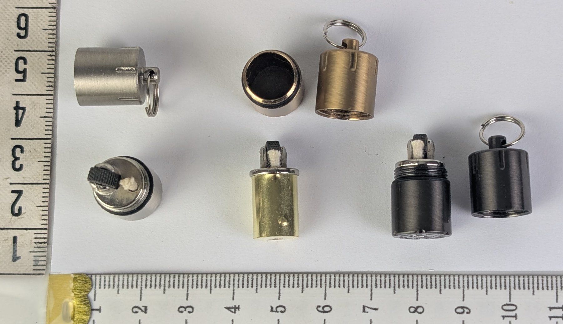 Portachiavi: 1x Mini Schlüsselbund-Feuerzeug, NEU – Nuovo (secondo la descrizione) da Zürich venduto da 1.Simon 1