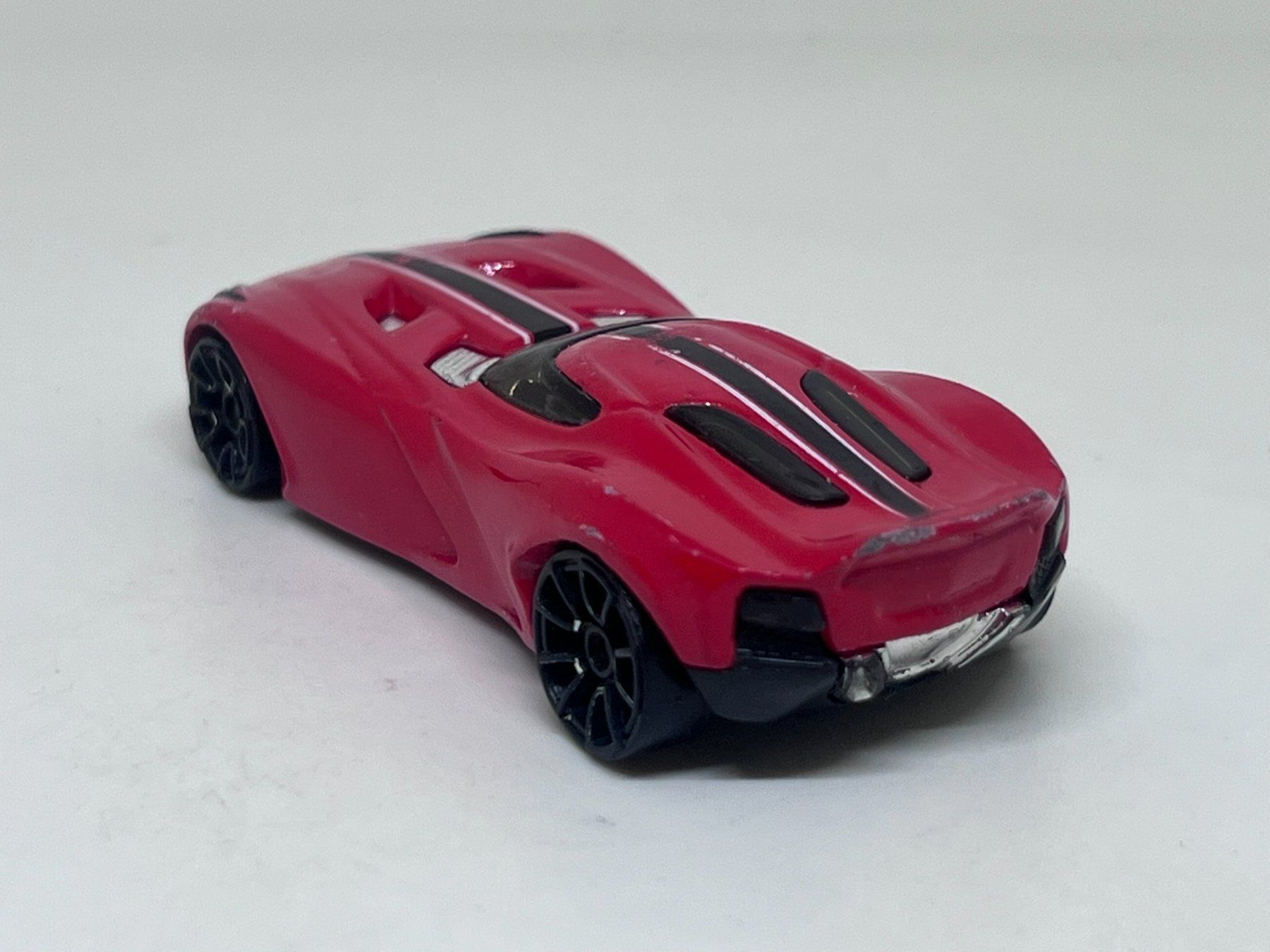 Hot Wheels Modellini d'auto: Hot Wheels Velocita #614 – Usato da Wildegg venduto da LaaBoutique 2