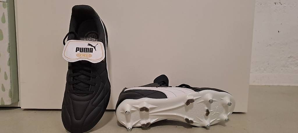 Puma Scarpe da uomo: Puma King Top n 41 – Nuovo (secondo la descrizione) da Pura venduto da kenparker72 1