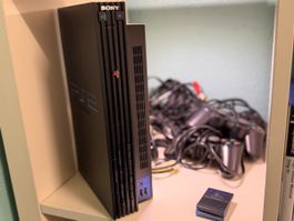 Sony PlayStation 2 Konsole inkl. Zubehör