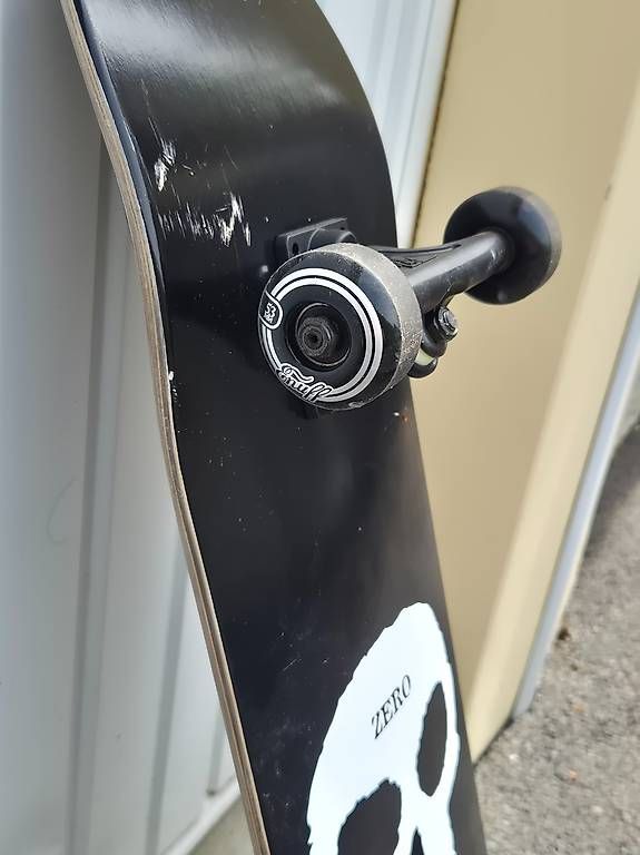 Skateboards: Skateboard Complet Pro - Plateau ZERO (20cm/8.0") – D'occasion à Oulens-Echallens par car_95c8 2