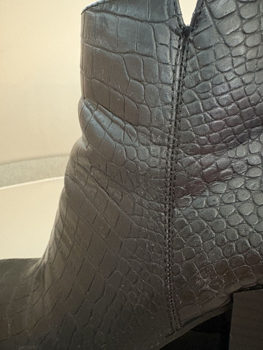 Scarpe da donna: Schwarze Winter Stiefeletten, Kroko Optik, Grösse 36, – Usato da Zürich venduto da Anushka86 7