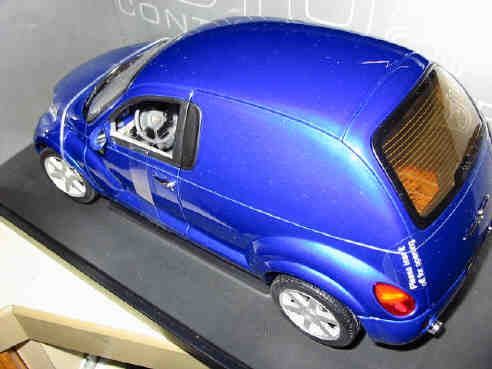 Chrysler Modellini d'auto: Chrysler Panel Cruiser  * AUTOart 1:18 – Nuovo e nell'imballaggio originale da Hornussen venduto da Amw 1
