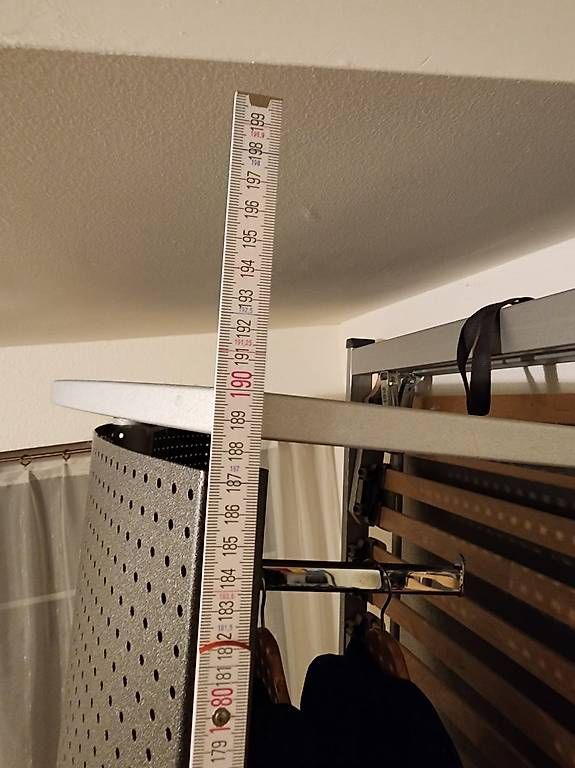 Garderobe: Drehgarderobe, Eckgarderobe  – Gebraucht aus Fehraltorf von Werkstatt85 1