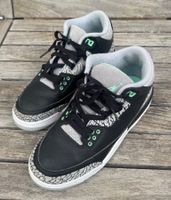 NIKE Air Jordan 3 schwarz-grün, Grösse 40