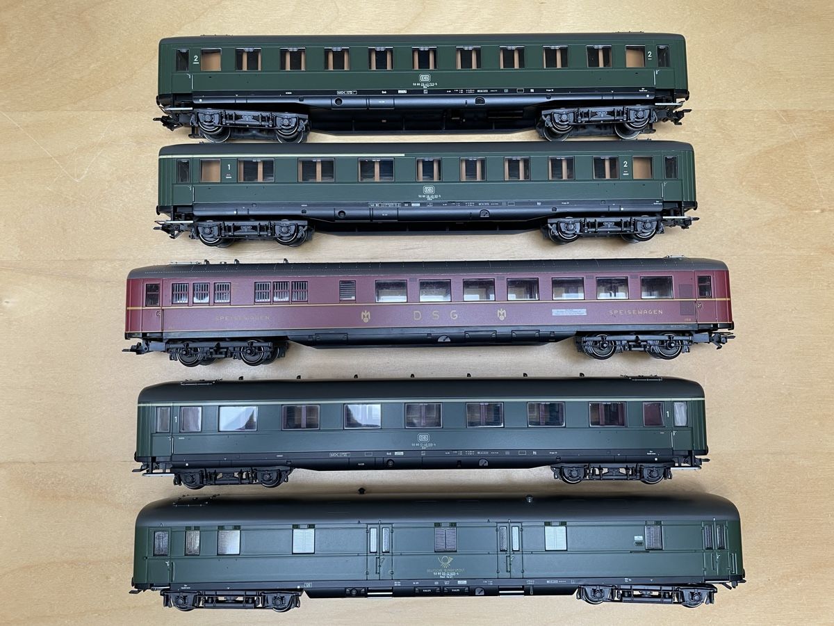 Märklin Modelleisenbahnen: 5 Märklin Personenwagen DB – Gebraucht aus Rickenbach ZH von u2540 1