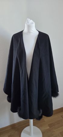 Schwarze Schurwoll-poncho von Maurice Weinberg, Grösse unbek