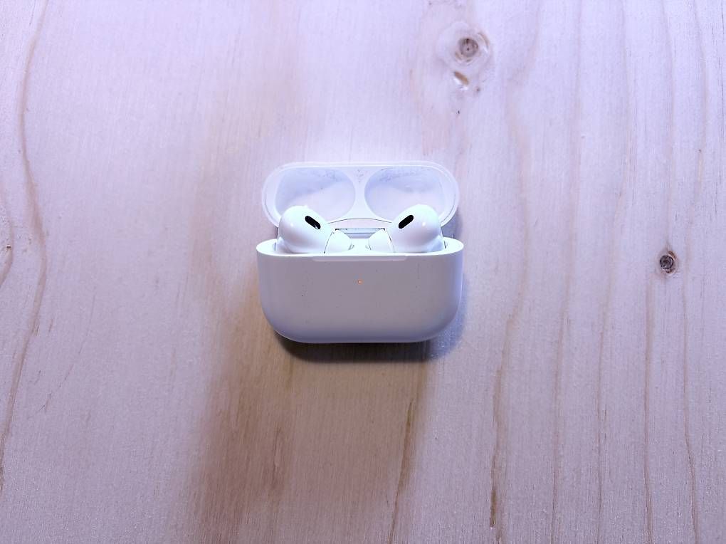 Apple Cuffie: Airpods Pro 2 – Usato da Cully venduto da art_6l9y 1