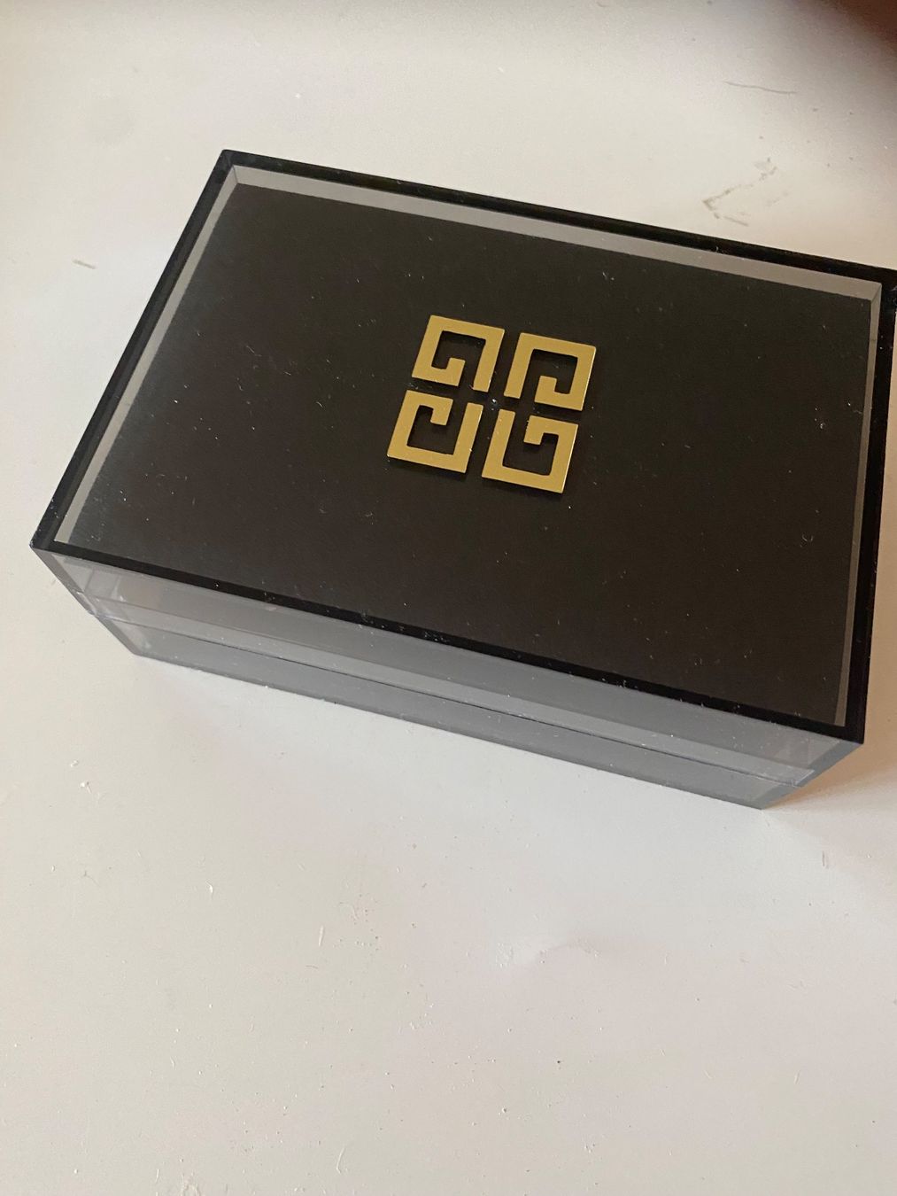 Givenchy Duschen: Givenchy III Badeseife 200g in Box – Neu (gemäss Beschreibung) aus Wallisellen von skorpion-11 1