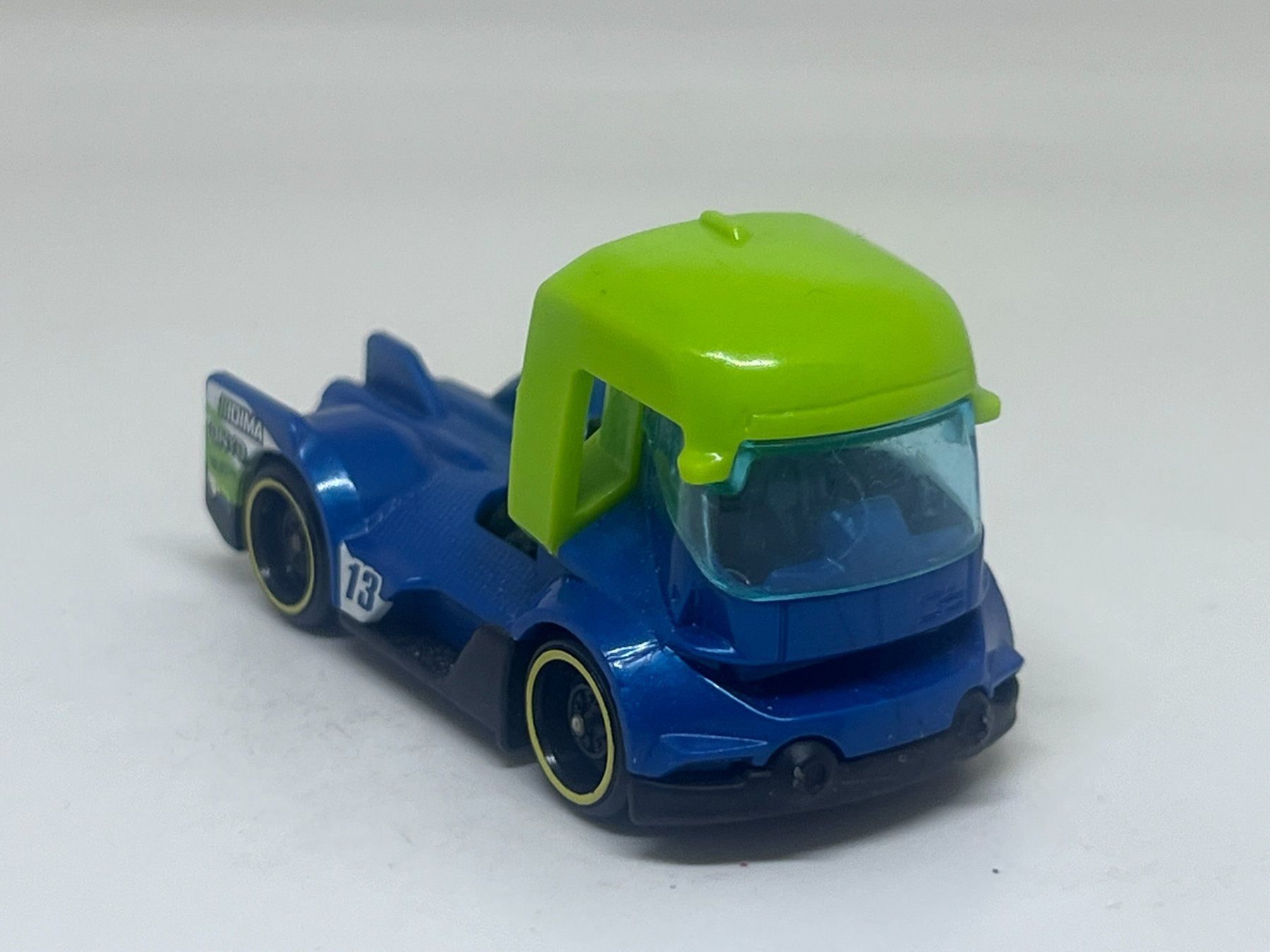 Hot Wheels Modellini d'auto: Hot Wheels Rig Heat #401 – Usato da Wildegg venduto da LaaBoutique