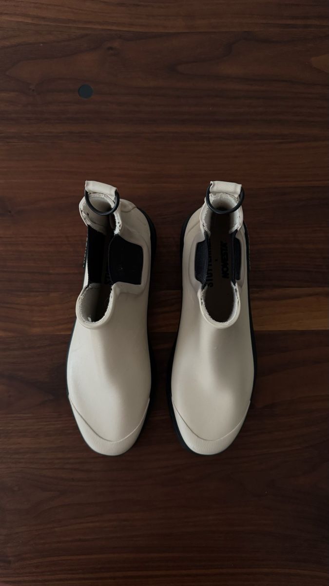 Scarpe da donna: Chelsea Rain Boots beige Gr. 38 von Stutterheim – Nuovo (secondo la descrizione) da Zürich venduto da Aya03