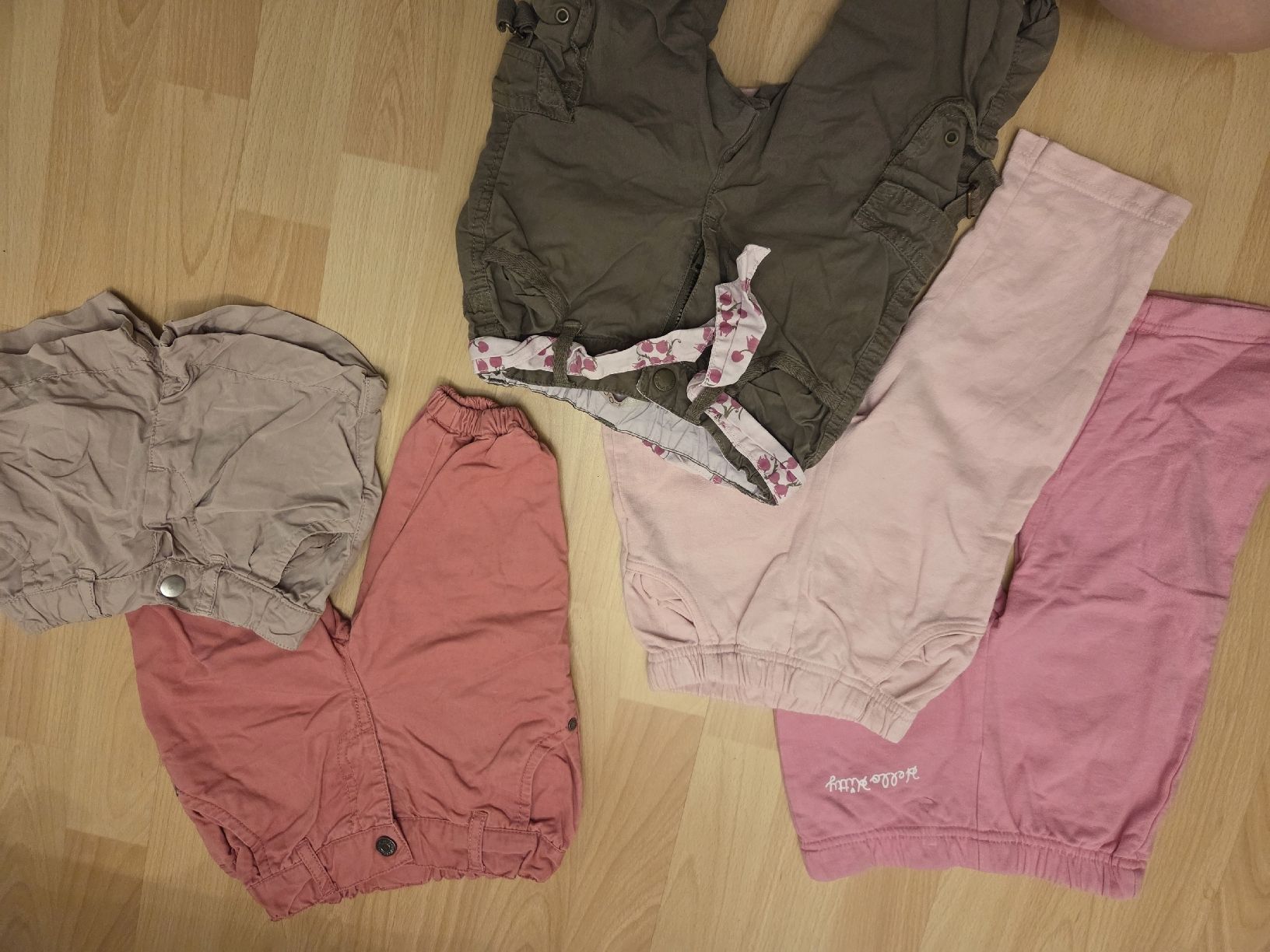 Kleiderpakete & -sets: Hose/Shorts Set für Mädchen, Gr. 68 – Gebraucht aus Staad SG von wk100 6