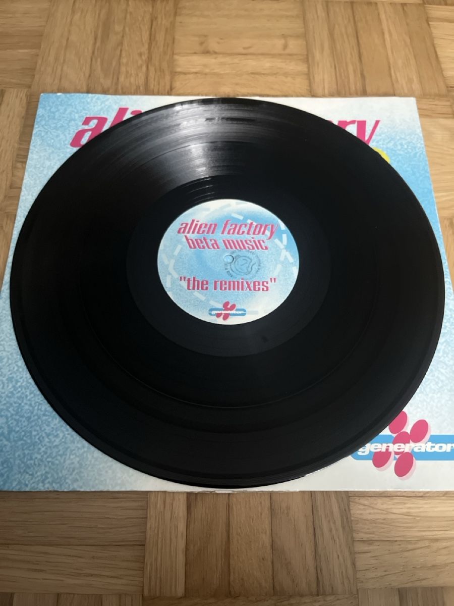 Dischi in vinile: Alien Factory Hard Trance Vinyl – Usato da Wangen b. Olten venduto da break72 2
