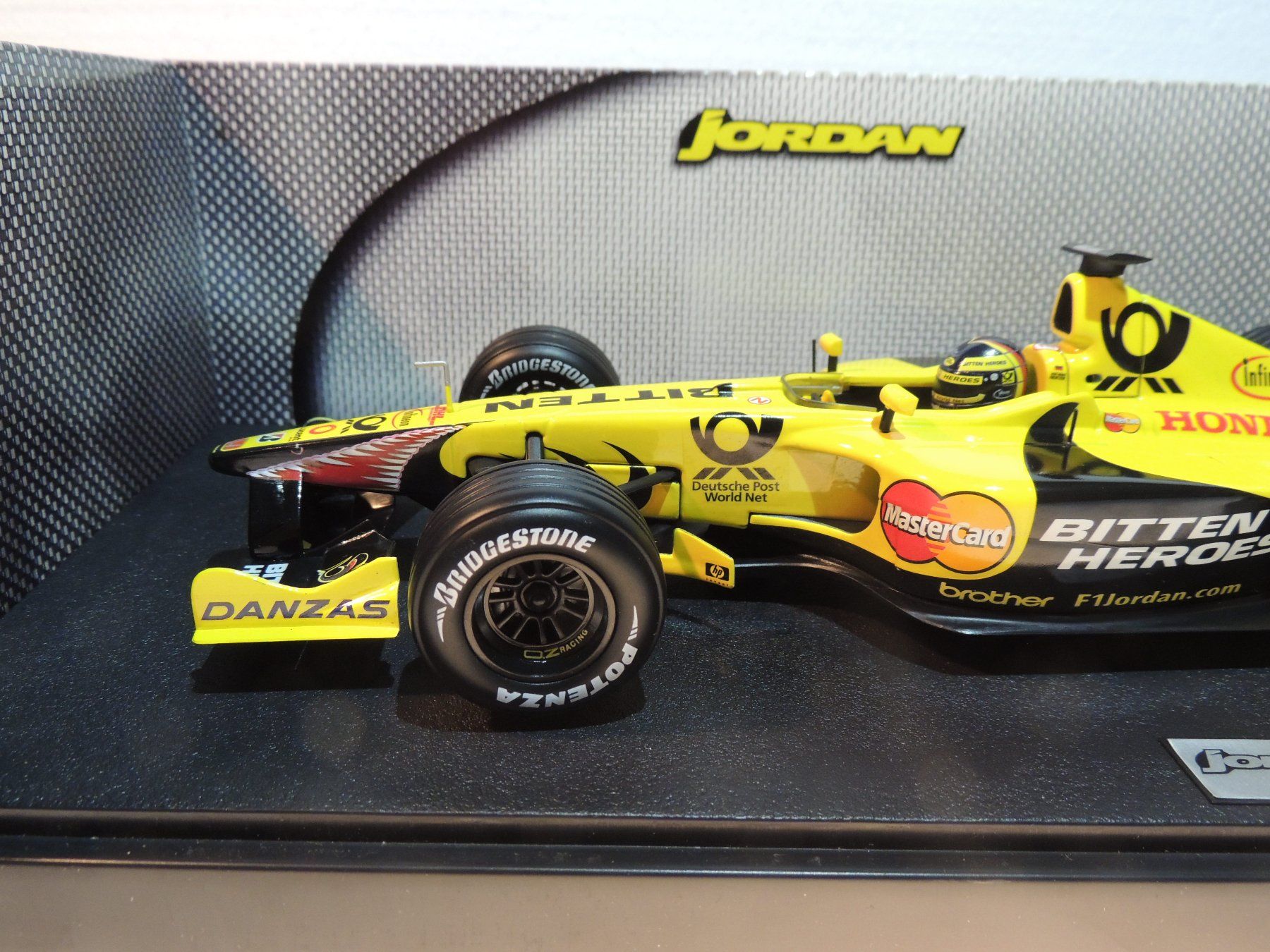 Hot Wheels Modellini d'auto: Hot Wheels Jordan EJ11 HHF 2001 1:18 – Usato da Corminboeuf venduto da corbay 1