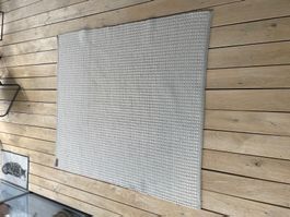 Teppich % Wolle 140 x 160 cm