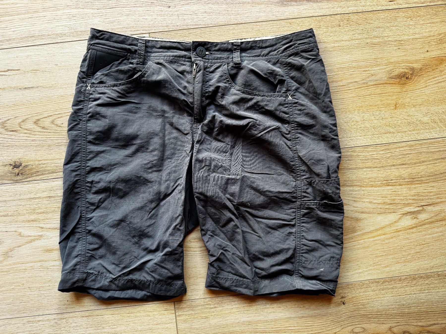 Pantaloni: Patagonia short gr 8 – Usato da Ovronnaz venduto da Etagne68