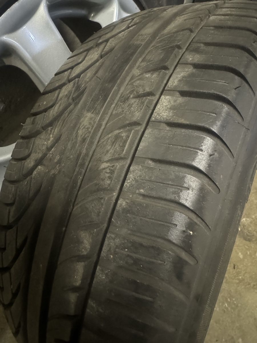 Honda Pneumatici & Ruote complete: Honda Civic Räder – Usato da Niederbipp venduto da Presh 2