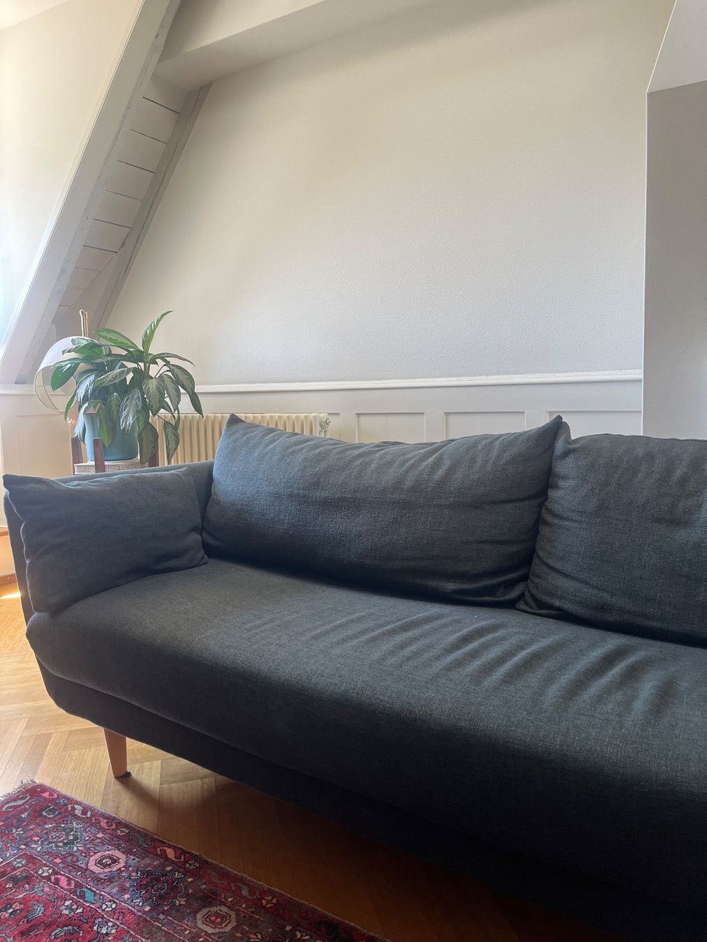 Maisons du monde Sofas: Comfortable Dark Grey 3 Person Sofa – D'occasion à Zürich par mal_7syb 2