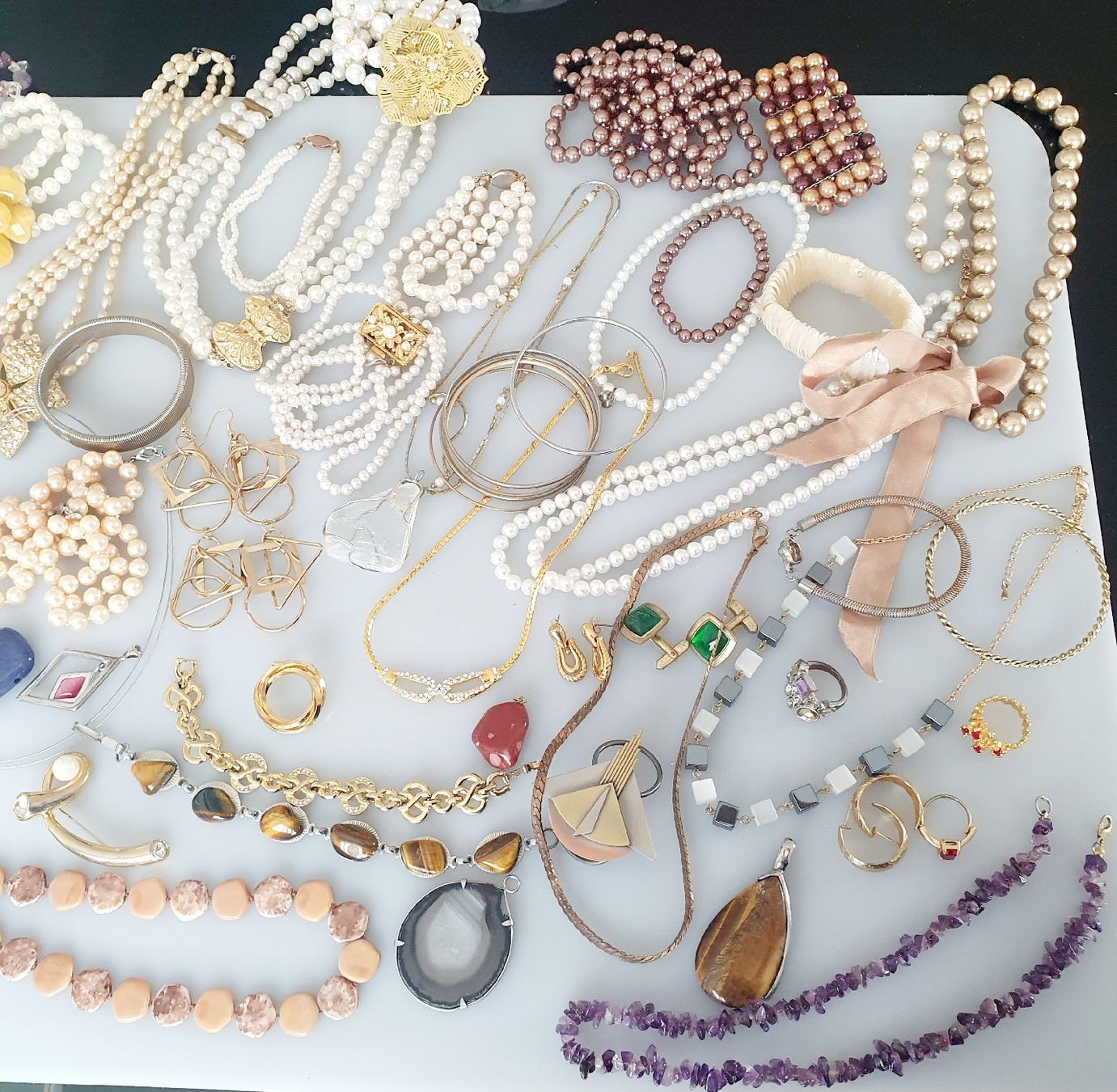 Sonstiger Schmuck: Schmuck Konvolut Modeschmuck Perlen verschiedene Teile  – Gebraucht aus Kreuzlingen von Wunderkiste123 3