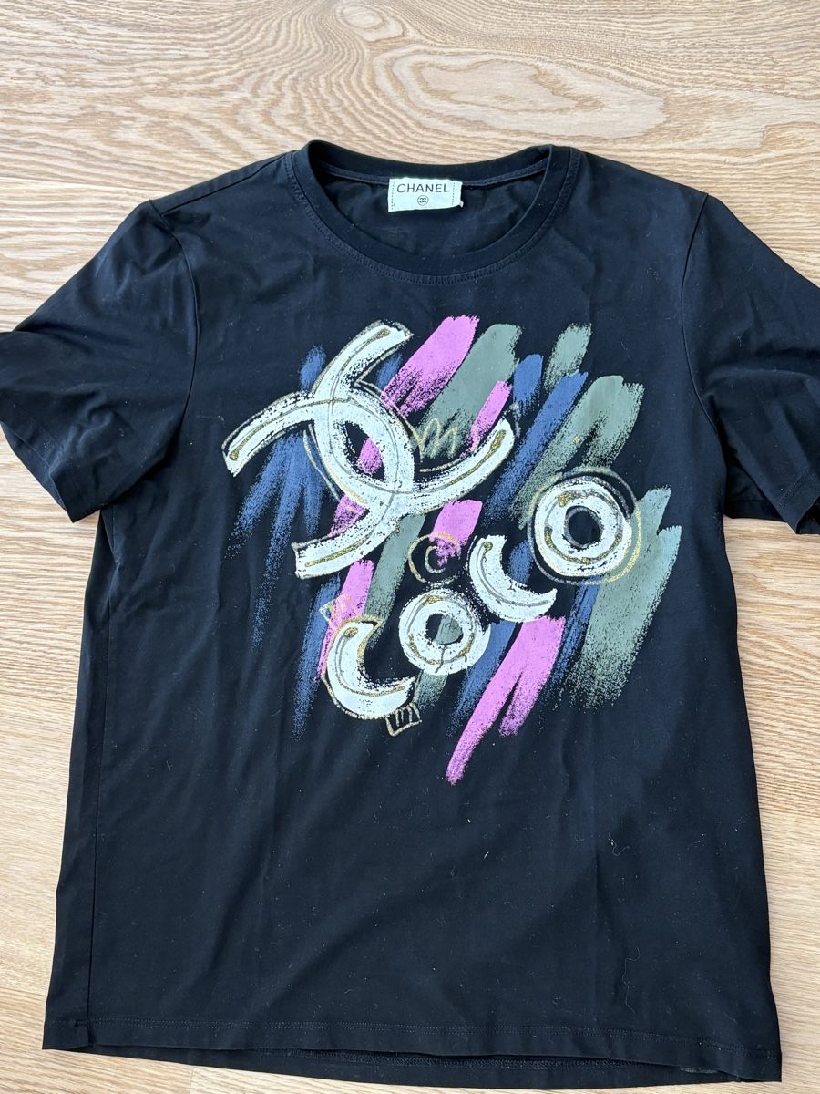 Chanel T-shirt: Chanel T-shirt size M – Usato da St. Gallen venduto da ott_f827