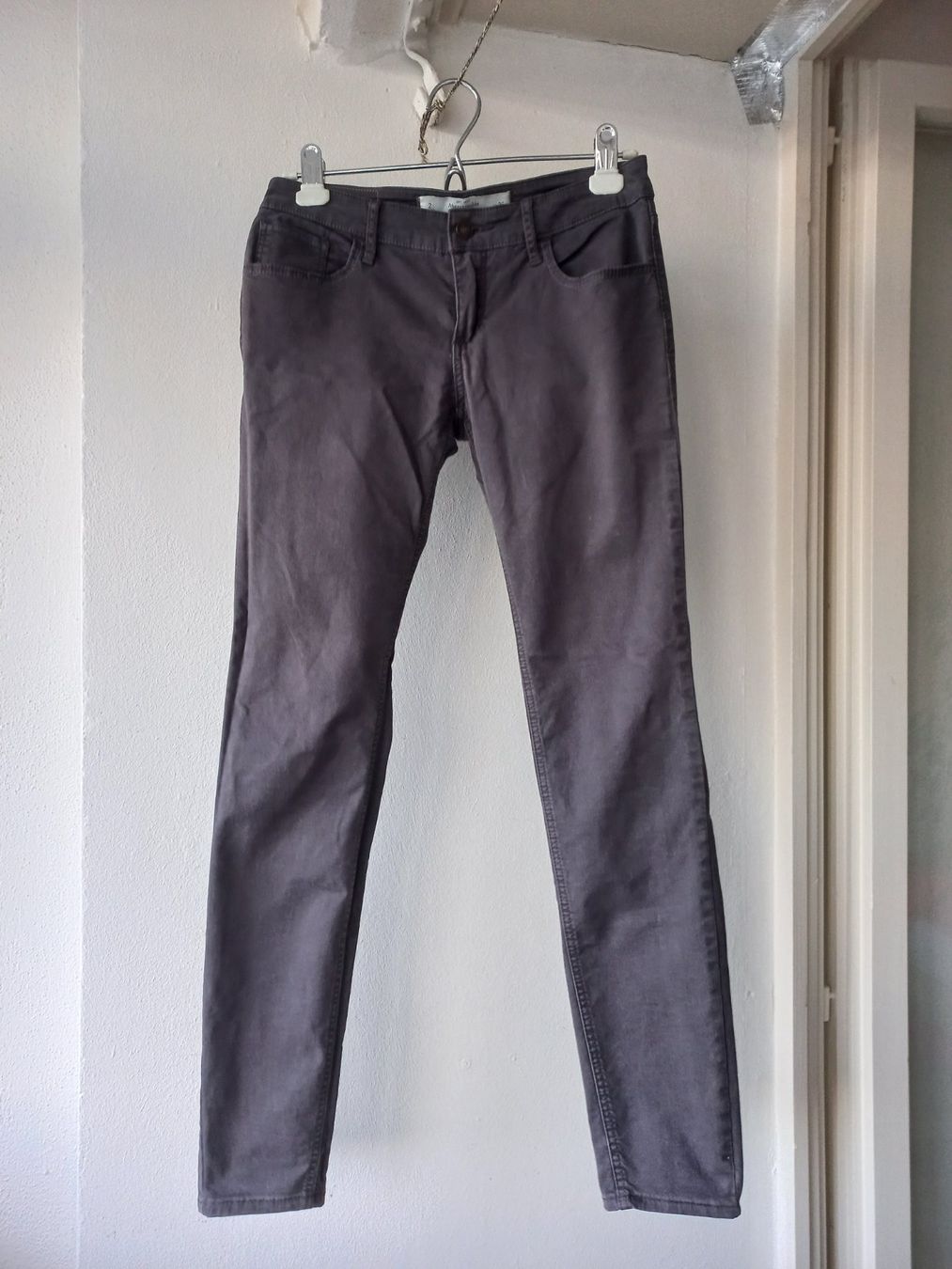 Abercrombie Pantaloni: Abercrombie&Fitch pantalon – Usato da Châtelaine venduto da kbabs