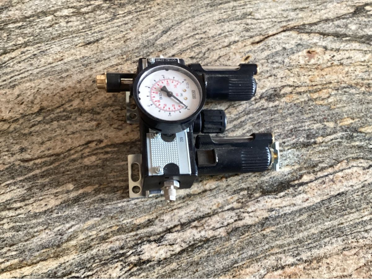 Compressori: Druckminderer, Filter, Wasserabscheider, Manometer - Top! – Nuovo (secondo la descrizione) da St. Margrethen SG venduto da Dubo07
