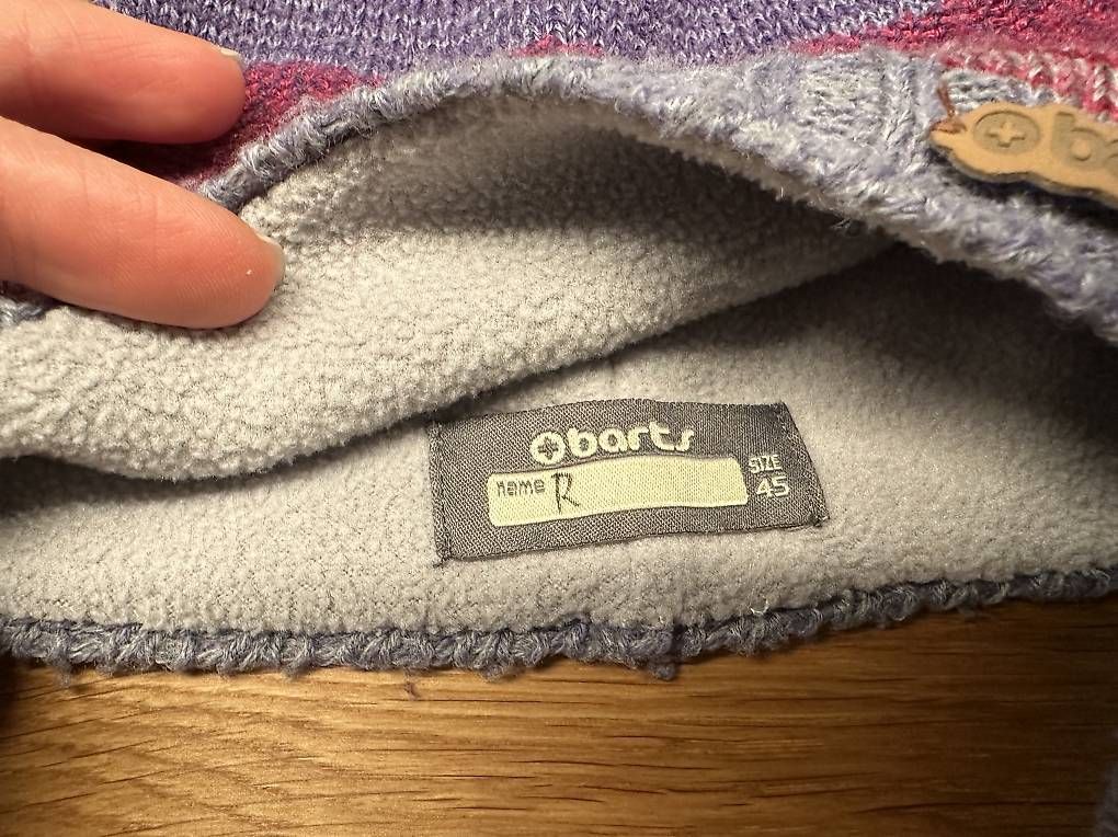 Berretti & Sciarpe: Barts Mütze 45cm – Usato da zürich venduto da Sabiene 1