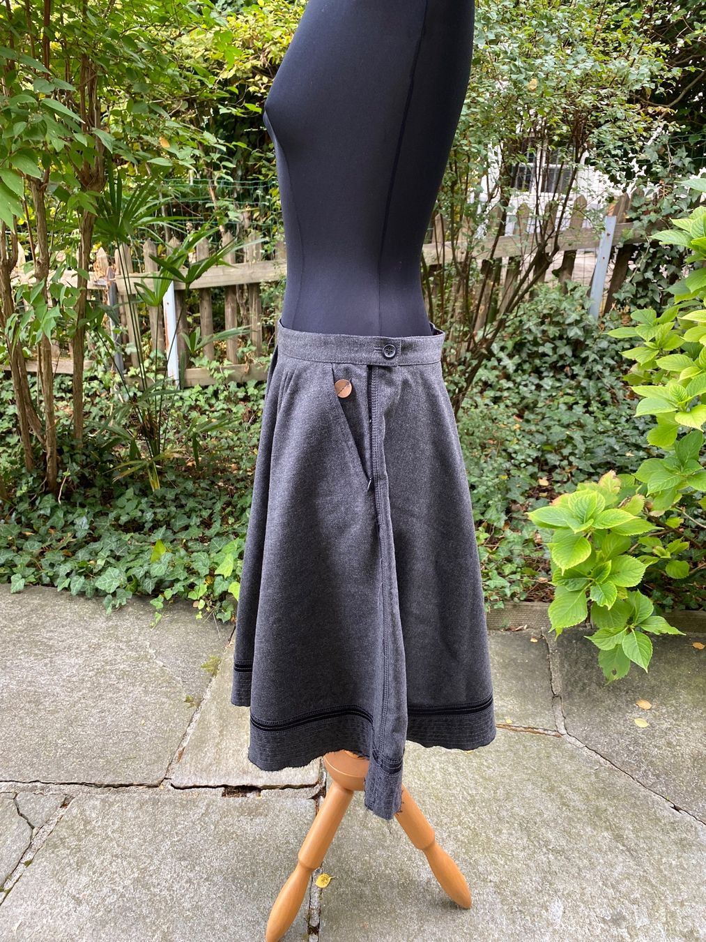 Hugo Boss Gonne: Boss Damen Rock – Usato da Zürich venduto da JDB_Vintage 1