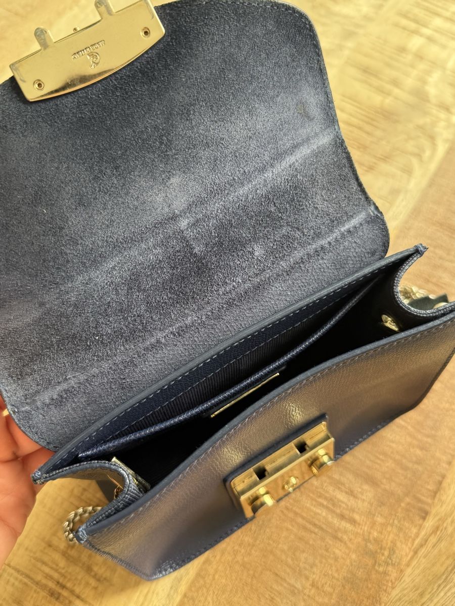 Furla Borse da donna: Furla Mini Bag Leather Navy Blue Gold Hardware Chain Shoulde – Usato da Hünenberg See venduto da wal_9hgn 1