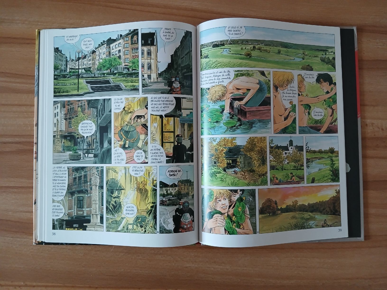 Fumetti: I tome de la série "Déesse Blanche, Déesse Noire" – Usato da Le Sentier venduto da arc_2thy 6